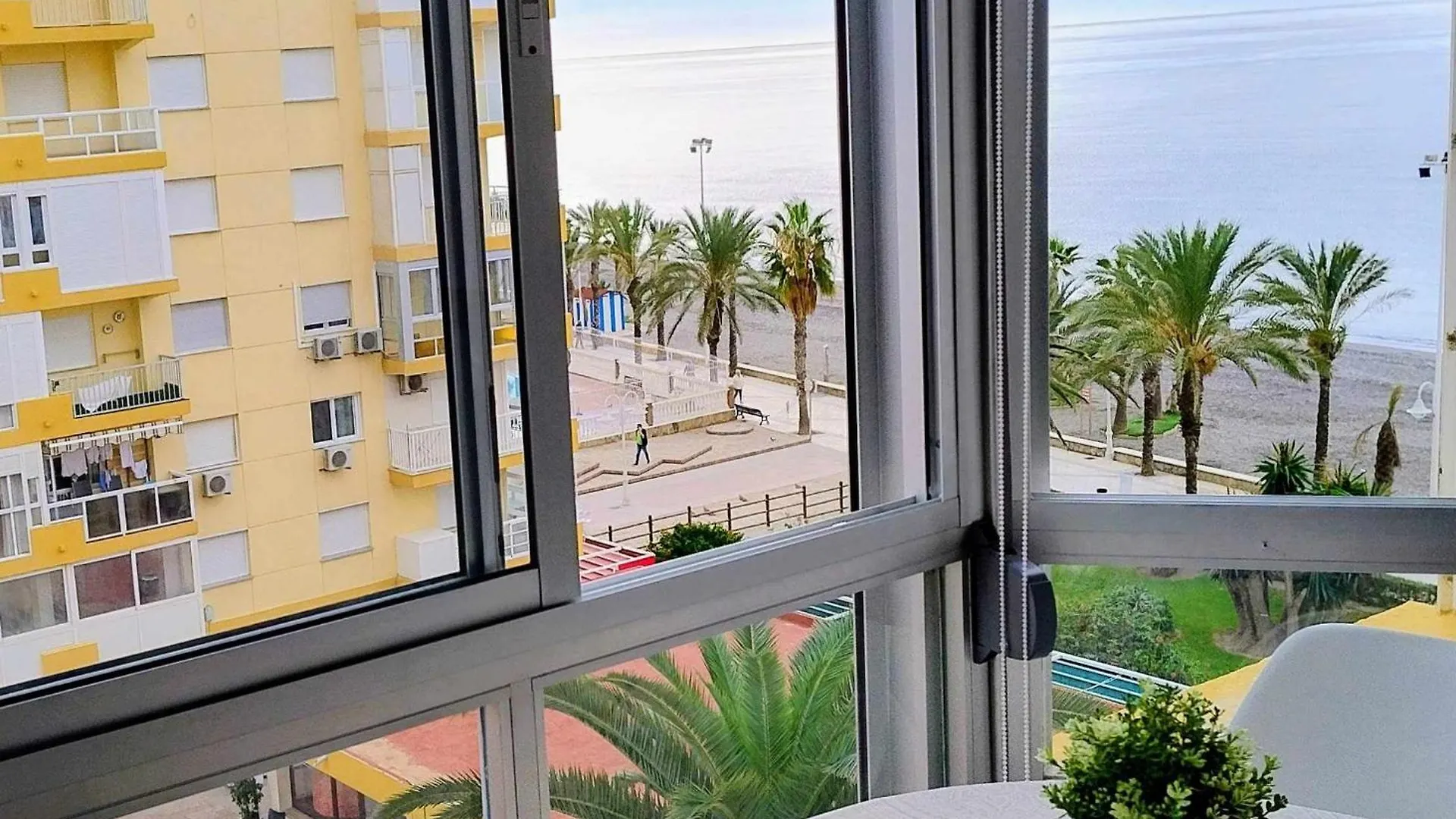 Hoja Cala Apartment Algarrobo Costa